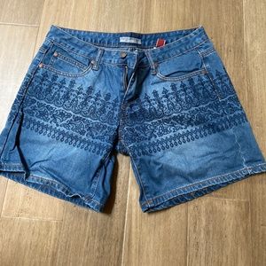 Stetson embroidered jean shorts